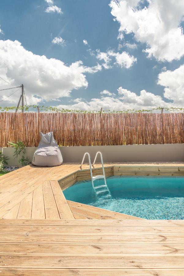 Cozy House With Pool Near Beach Gazi エクステリア 写真