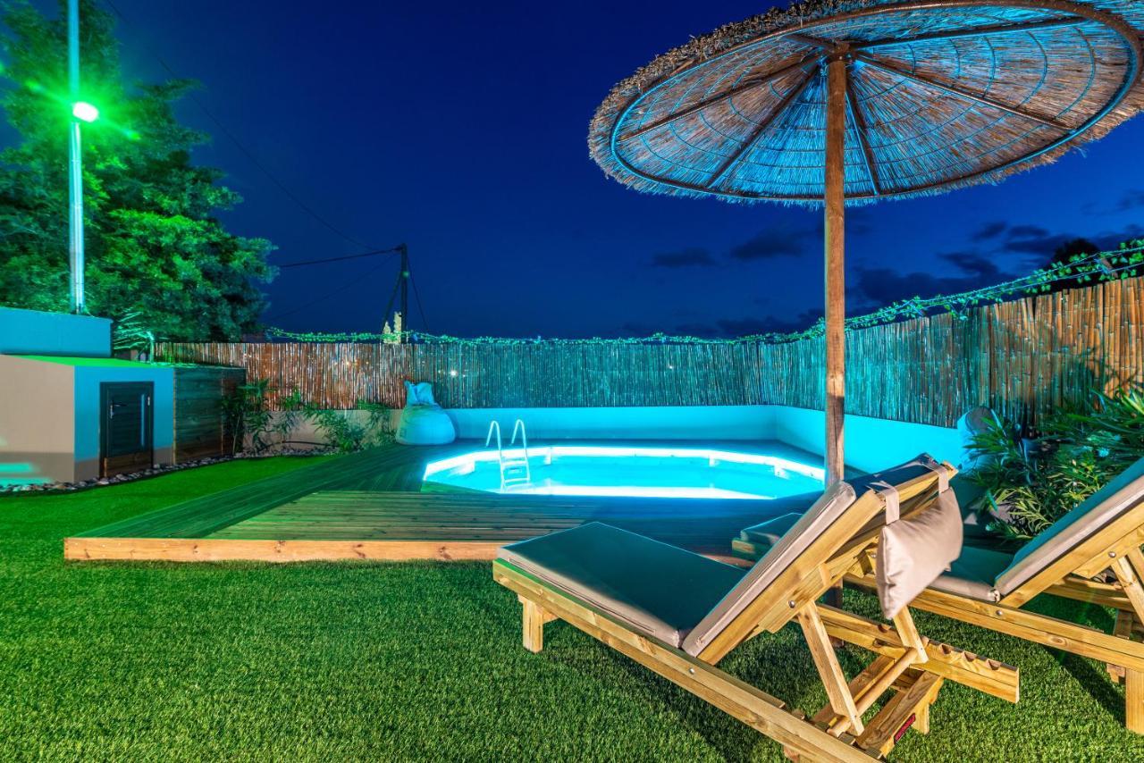 Cozy House With Pool Near Beach Gazi エクステリア 写真